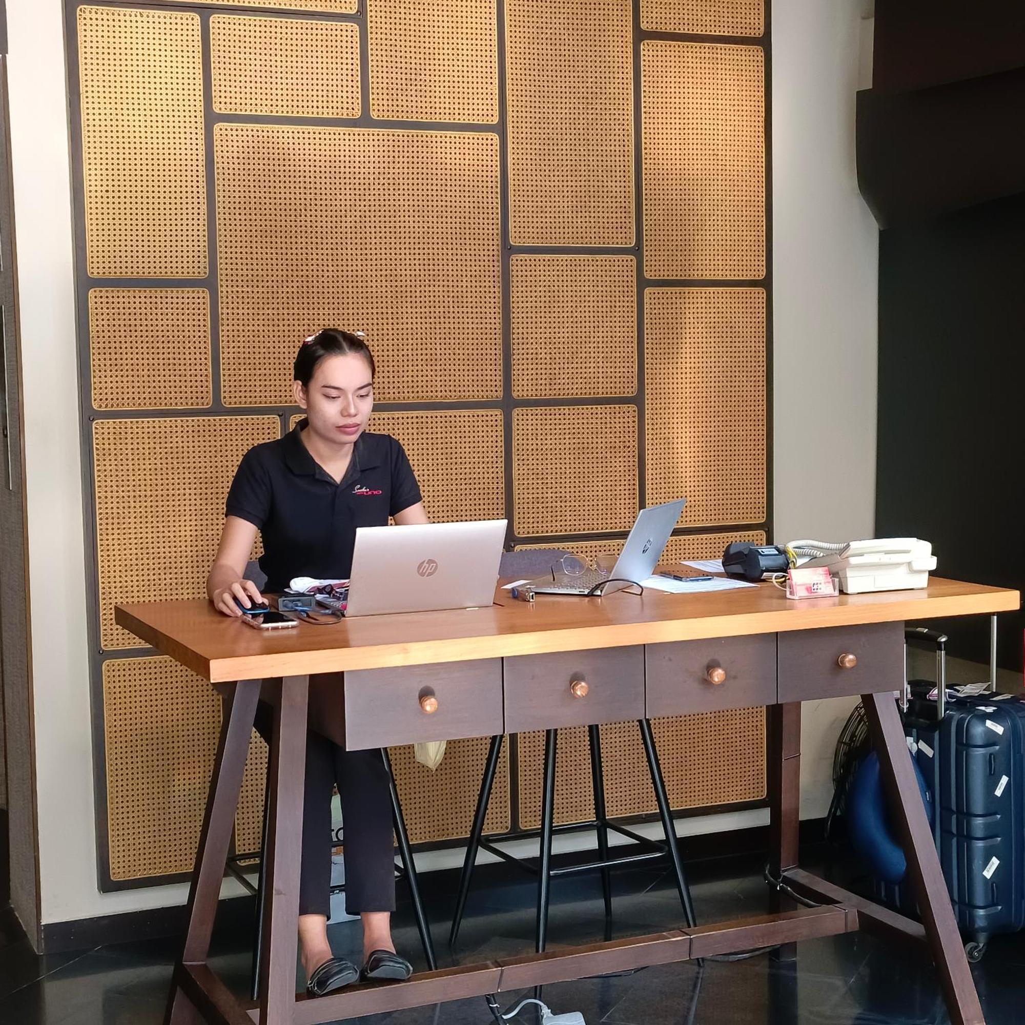 曼谷 Uno Express酒店 外观 照片
